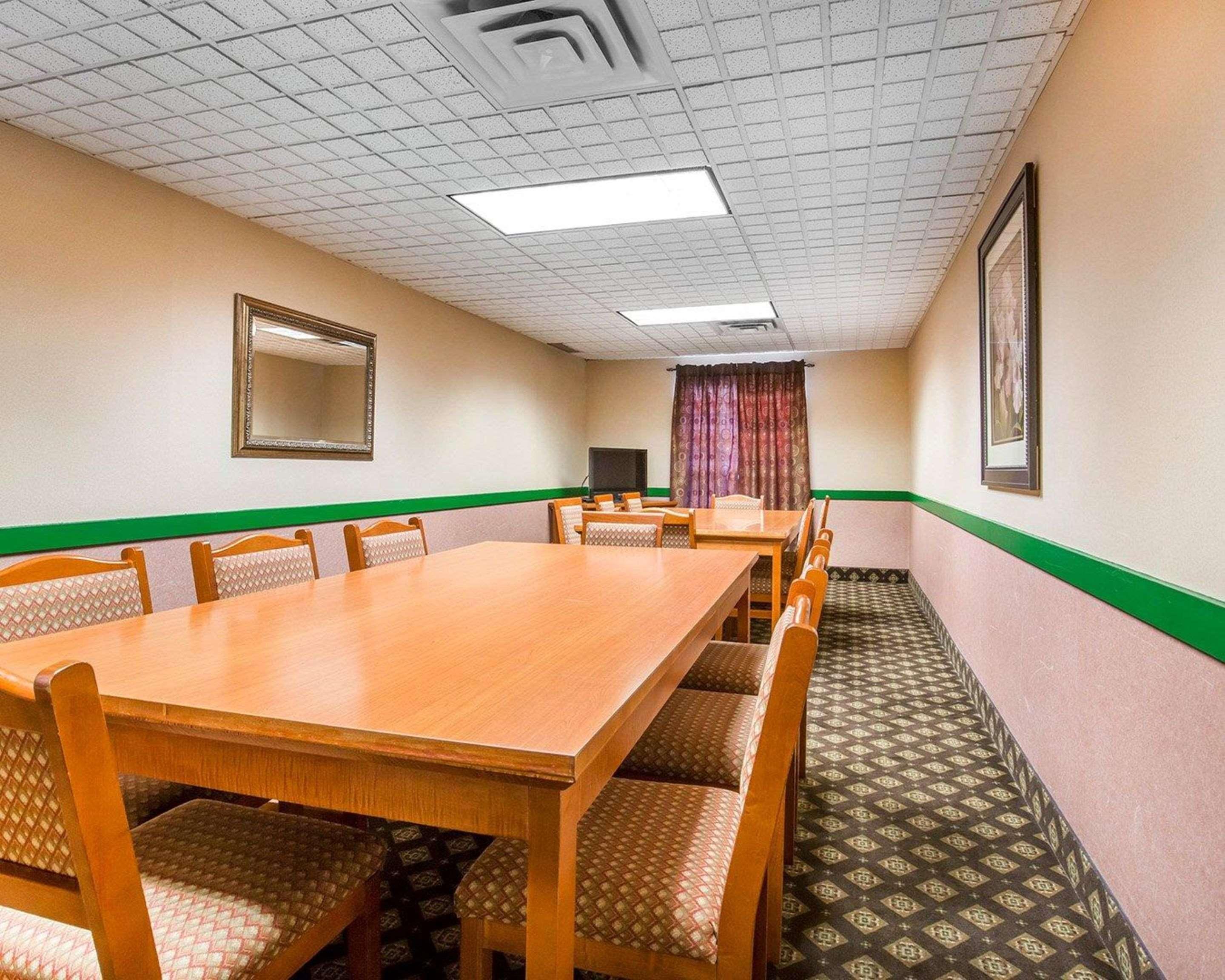 Quality Inn&Suites Lethbridge Extérieur photo