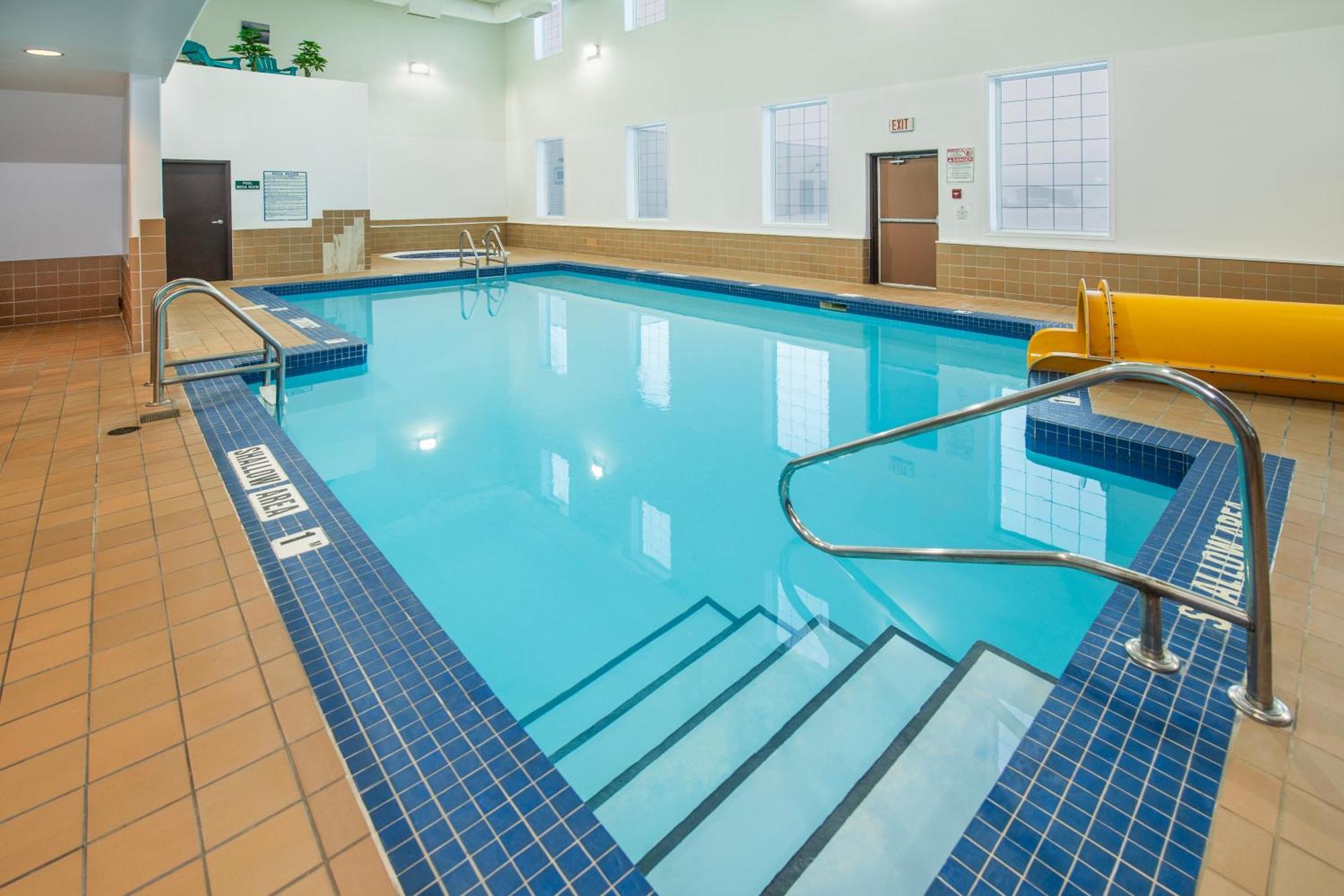 Quality Inn&Suites Lethbridge Extérieur photo