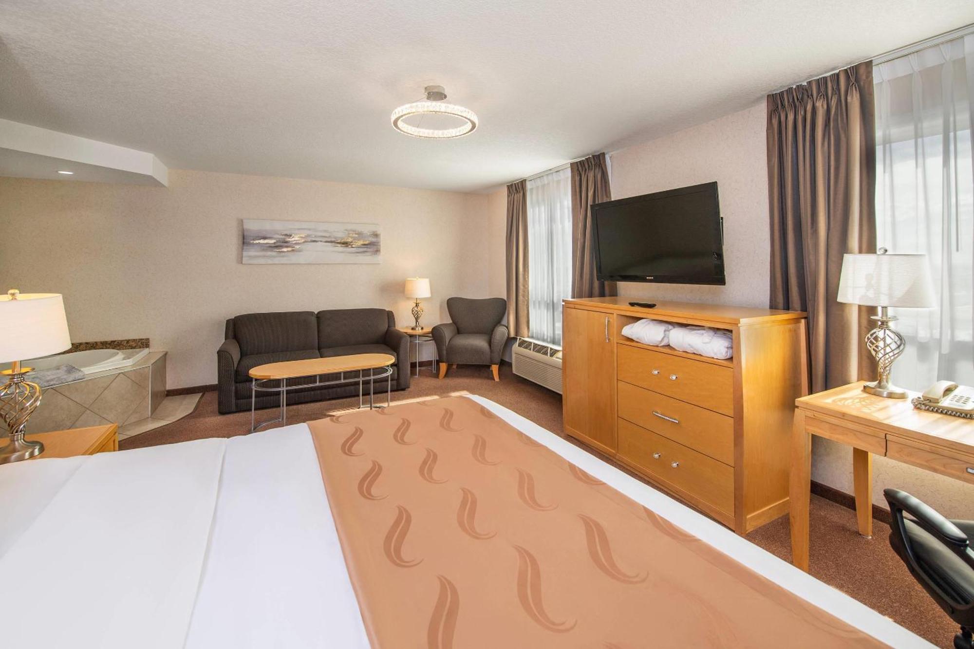 Quality Inn&Suites Lethbridge Extérieur photo