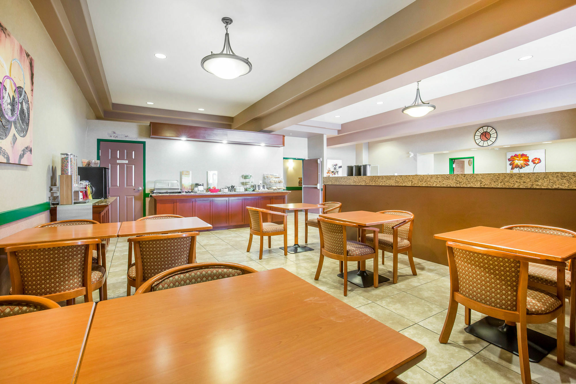 Quality Inn&Suites Lethbridge Extérieur photo