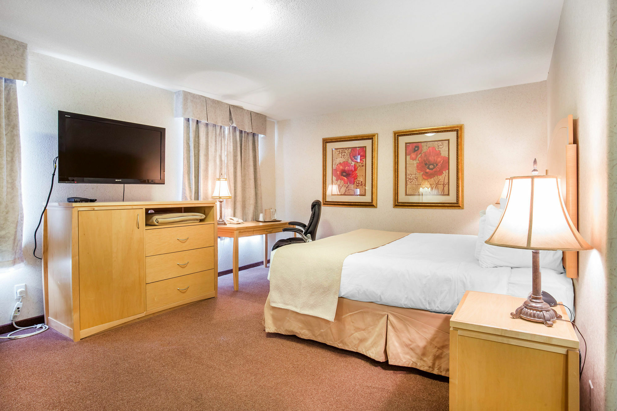 Quality Inn&Suites Lethbridge Extérieur photo